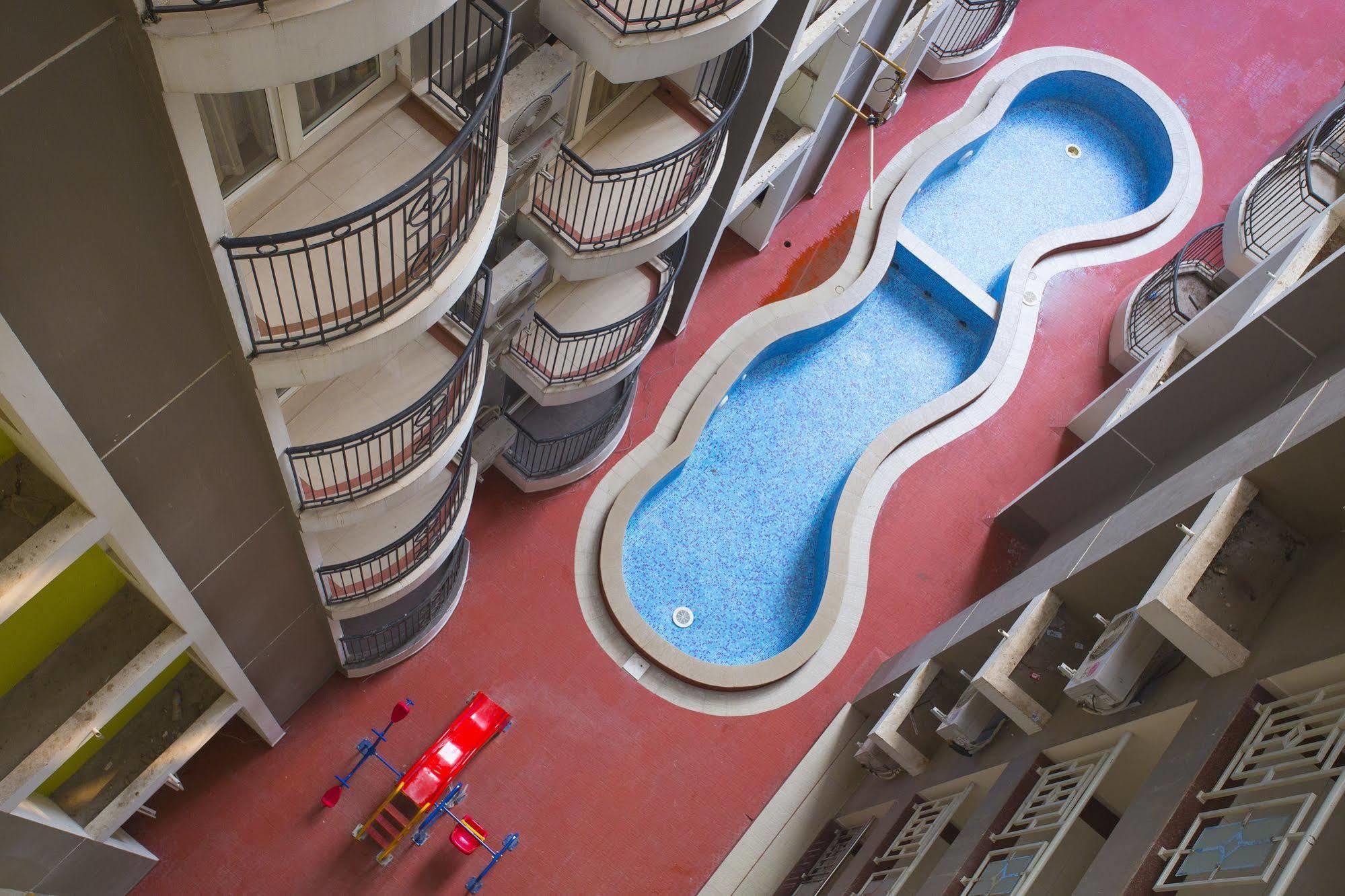 Atlas Airport Hotel Apartment Недумбассери Экстерьер фото